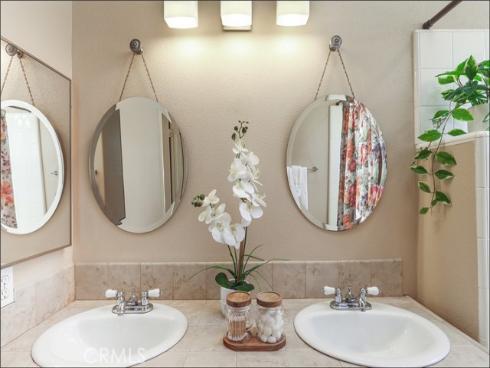 12  Hawaii  , Aliso Viejo, CA