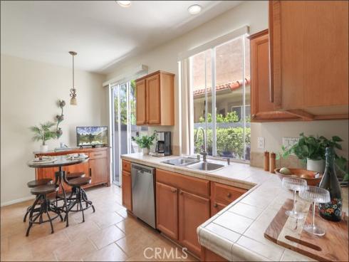 12  Hawaii  , Aliso Viejo, CA