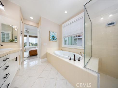 61  Sprucewood  , Aliso Viejo, CA