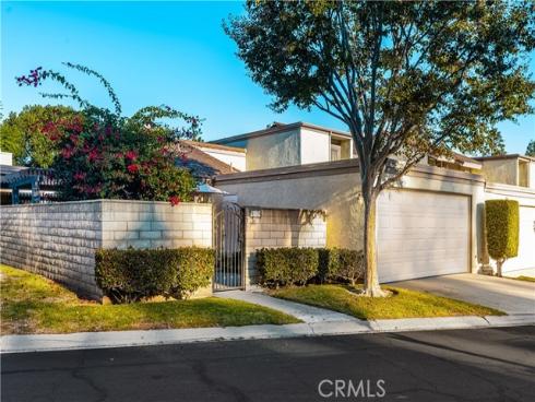 5573 E Vista Del Rio , Anaheim Hills, CA