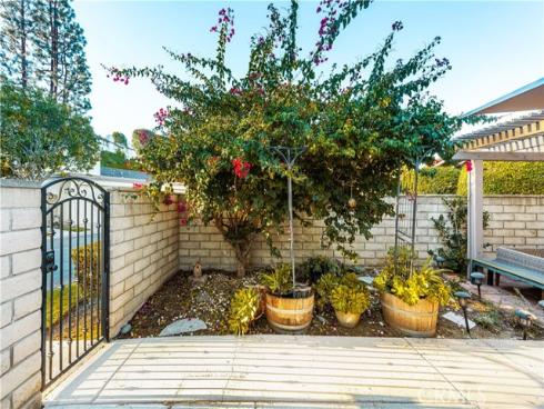 5573 E Vista Del Rio , Anaheim Hills, CA