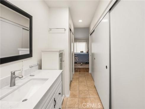 5573 E Vista Del Rio , Anaheim Hills, CA