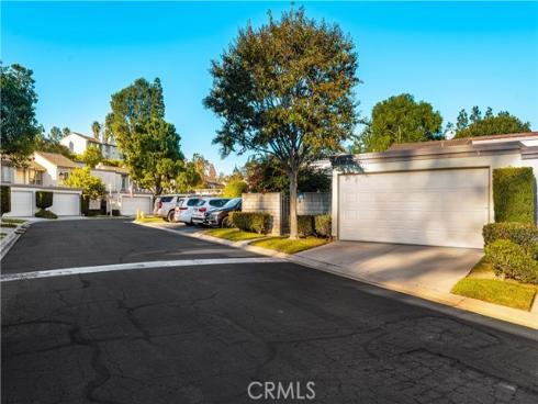 5573 E Vista Del Rio  , Anaheim Hills, CA