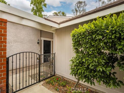 6520 E Camino  1  Vista, Anaheim Hills, CA