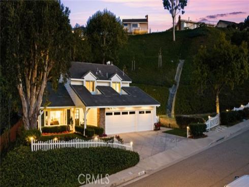 4370 E Lamp Post Way, Anaheim Hills, CA