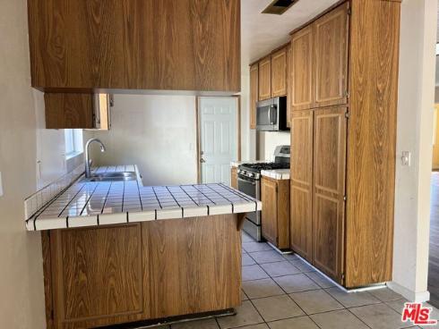 2513 W Fulcrum Place, Anaheim, CA