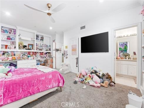 381 S Henning Way, Anaheim, CA