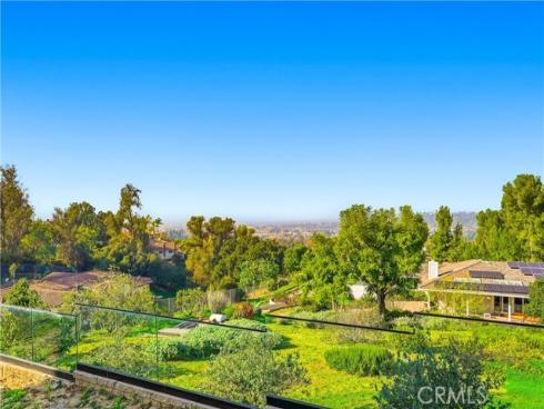 381 S Henning Way, Anaheim, CA
