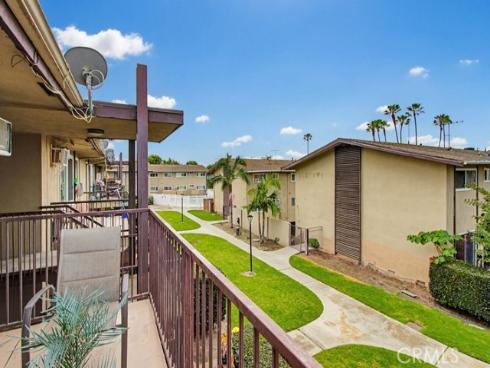 1860 W Glenoaks L , Anaheim, CA