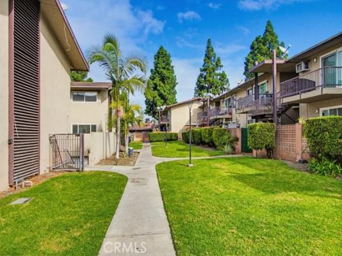 1860 W Glenoaks L , Anaheim, CA