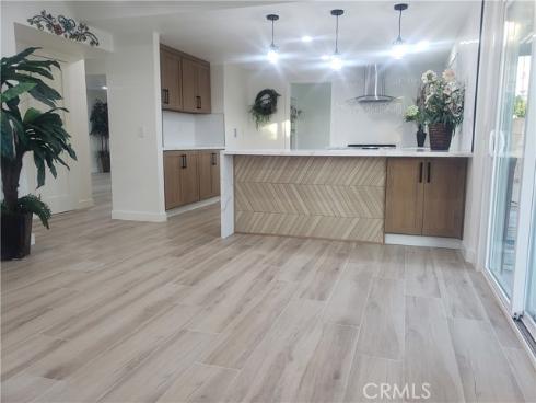 2758 W Stocton , Anaheim, CA