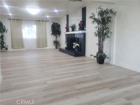 2758 W Stocton , Anaheim, CA