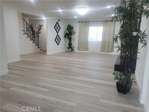 2758 W Stocton , Anaheim, CA