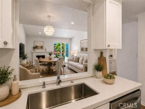 2609 W Cameron  224  Court, Anaheim, CA