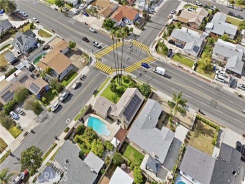 1946 W Broadway , Anaheim, CA