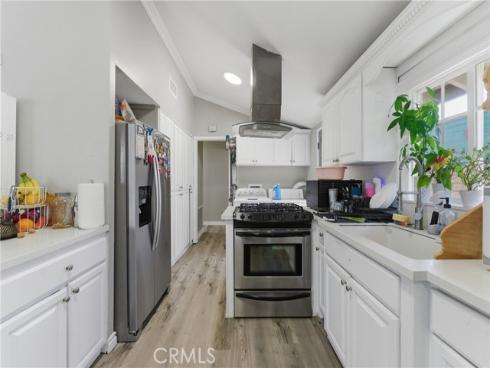 1214 N Holly , Anaheim, CA