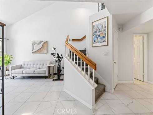 512 S Hollydale , Anaheim, CA