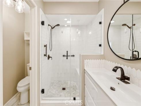 512 S Hollydale , Anaheim, CA