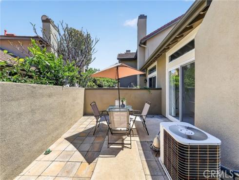 512 S Hollydale , Anaheim, CA