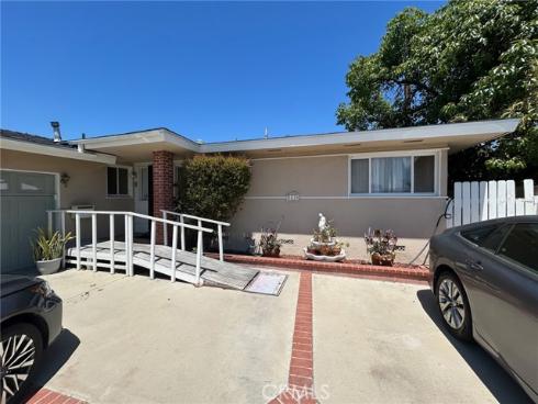 1439 W. Kiama