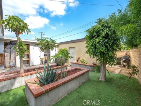 1804 W Glenoaks Avenue, Anaheim, CA