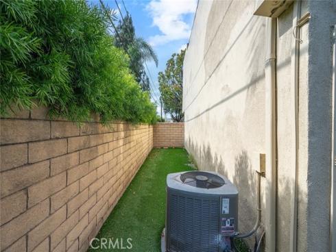1804 W Glenoaks   Avenue, Anaheim, CA