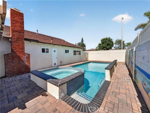 2458 E Powhatan  , Anaheim, CA