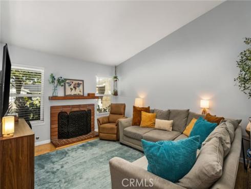 1231 N Dolores , Anaheim, CA