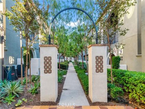 928 E Twill   Court, Anaheim, CA