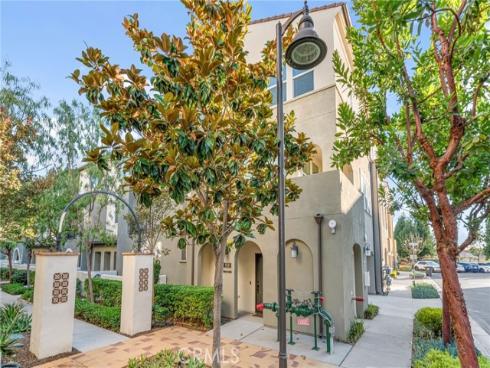 928 E Twill   Court, Anaheim, CA