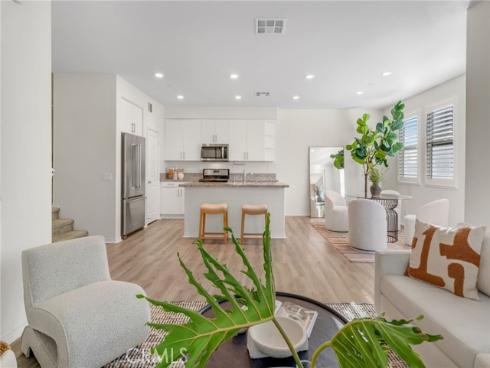 928 E Twill   Court, Anaheim, CA