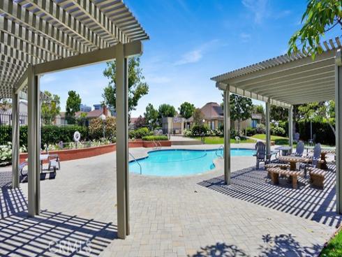1013 W Orangewood , Anaheim, CA