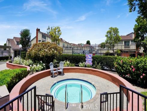 1013 W Orangewood , Anaheim, CA