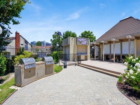 1013 W Orangewood , Anaheim, CA