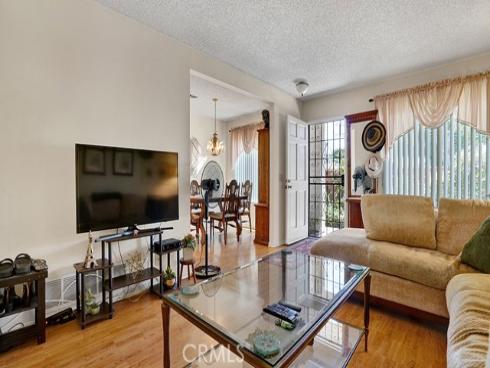 1013 W Orangewood , Anaheim, CA