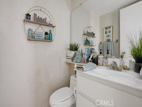 1013 W Orangewood , Anaheim, CA