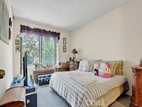 1013 W Orangewood , Anaheim, CA