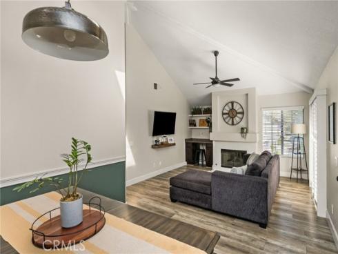 8131 E Oak Ridge , Anaheim, CA