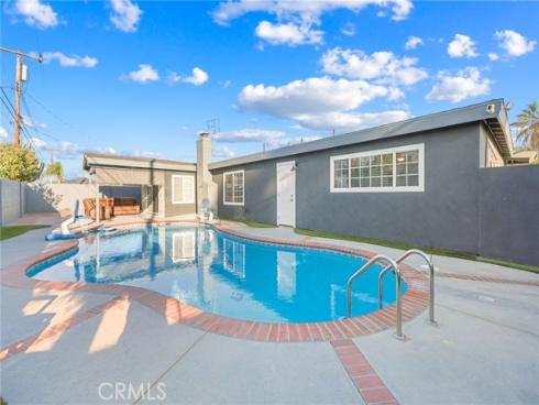 2807 E Alden , Anaheim, CA