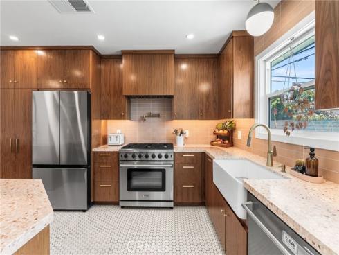 2410 W Broadway  , Anaheim, CA