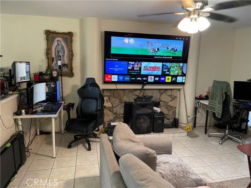 1079 S Clifpark Circle, Anaheim, CA