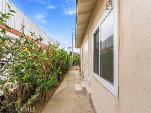 703 S Harbor Blvd , Anaheim, CA