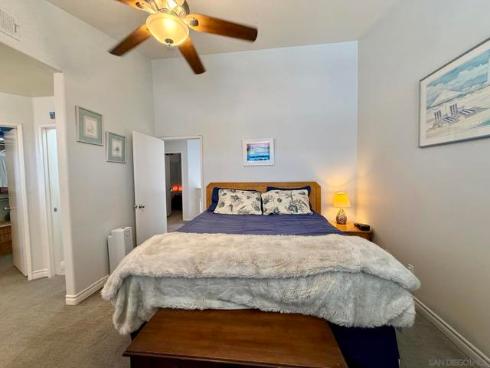 992 S Country Glen Way , Anaheim, CA
