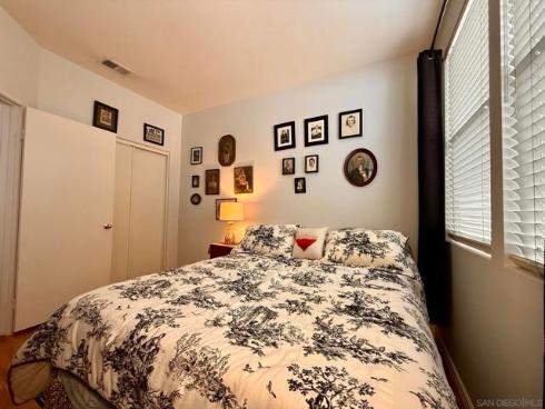 992 S Country Glen Way , Anaheim, CA