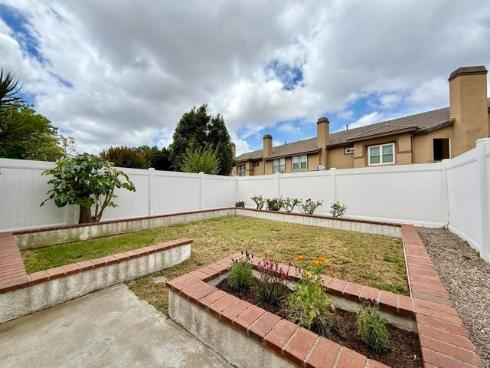 992 S Country Glen Way , Anaheim, CA