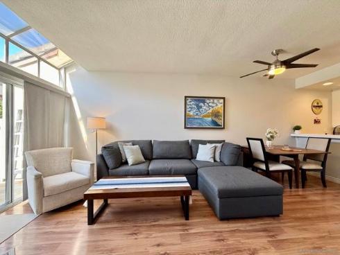 992 S Country Glen Way , Anaheim, CA