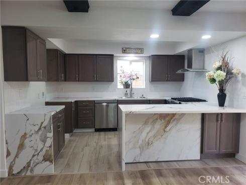 542 N Hanover  , Anaheim, CA