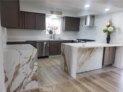 542 N Hanover  , Anaheim, CA