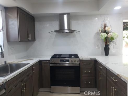 542 N Hanover  , Anaheim, CA