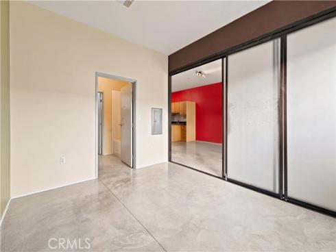 435 W Center Street 405 , Anaheim, CA